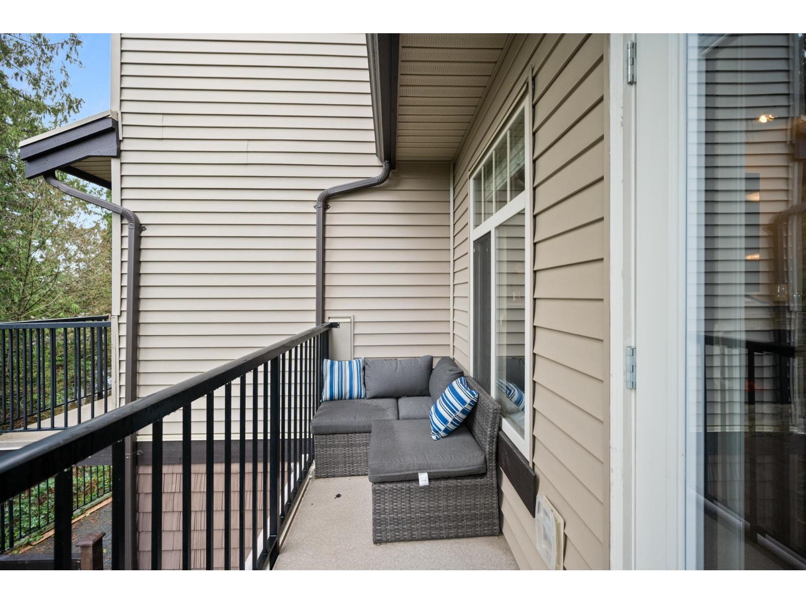 25 2950 LEFEUVRE ROAD