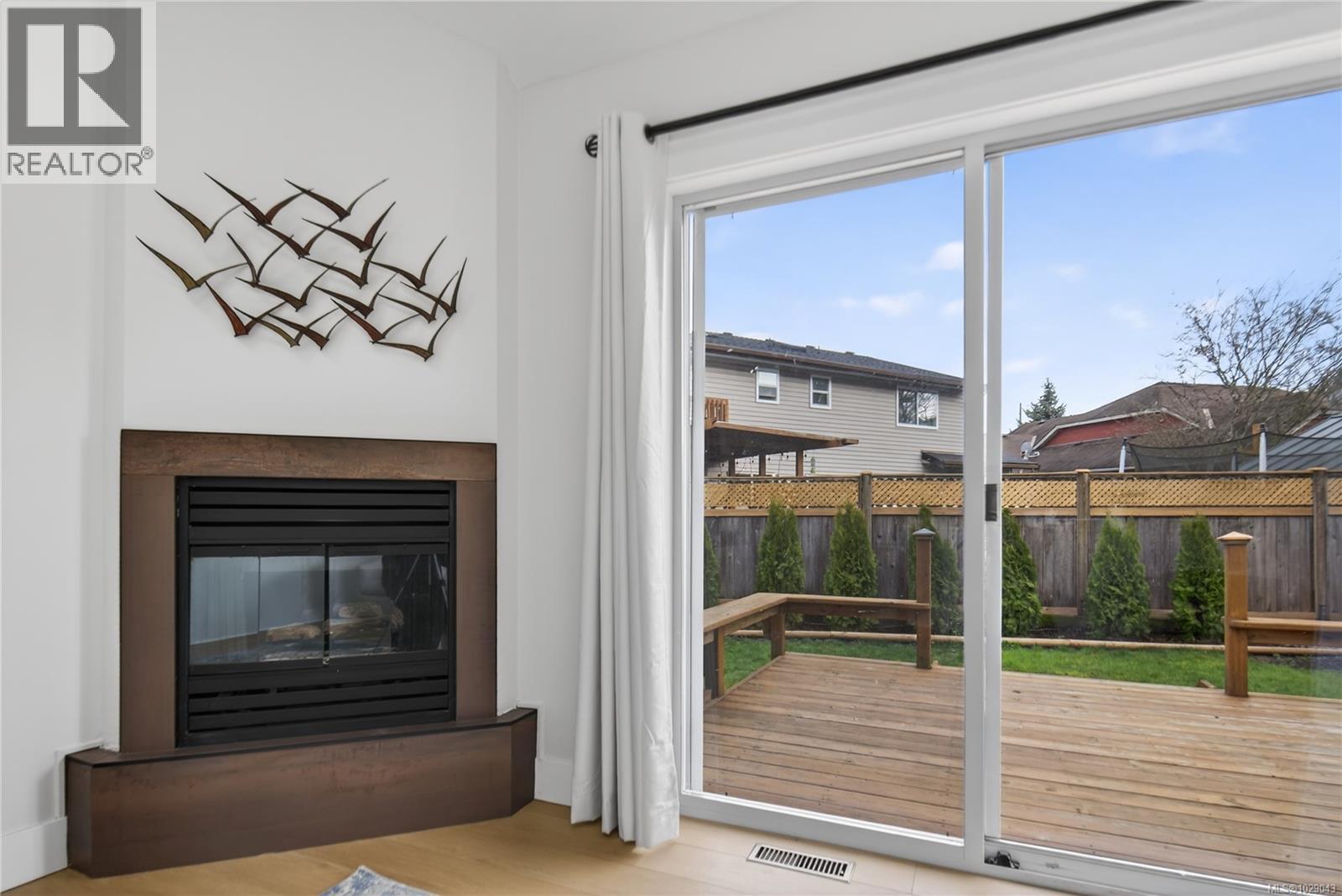 881 THERRES CRES - 13