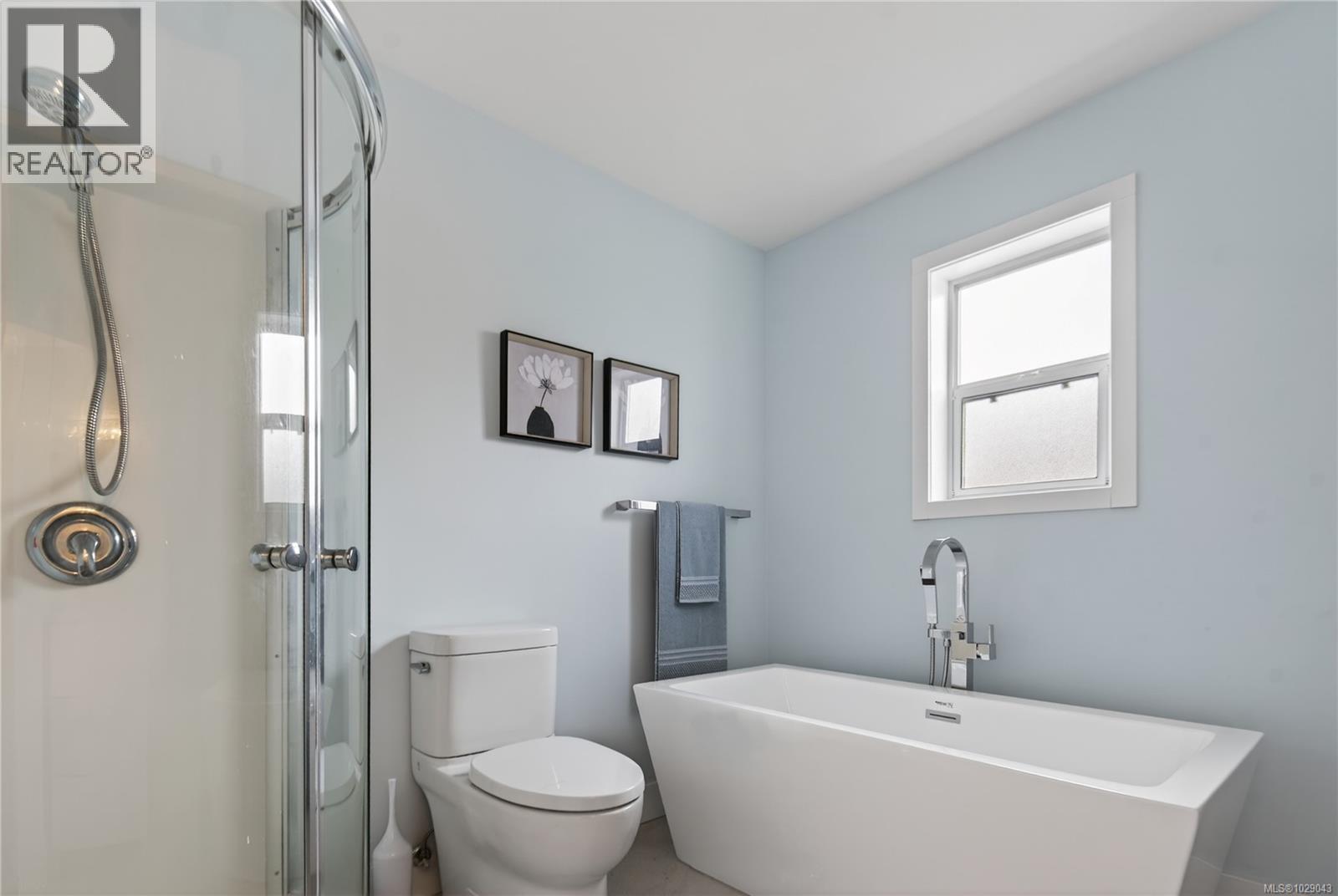 881 THERRES CRES - 16