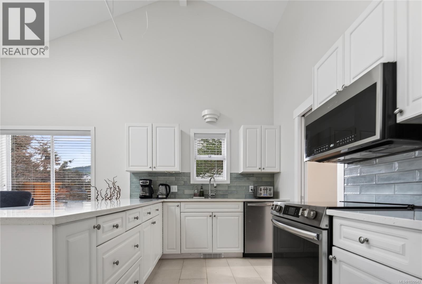 881 THERRES CRES - 9