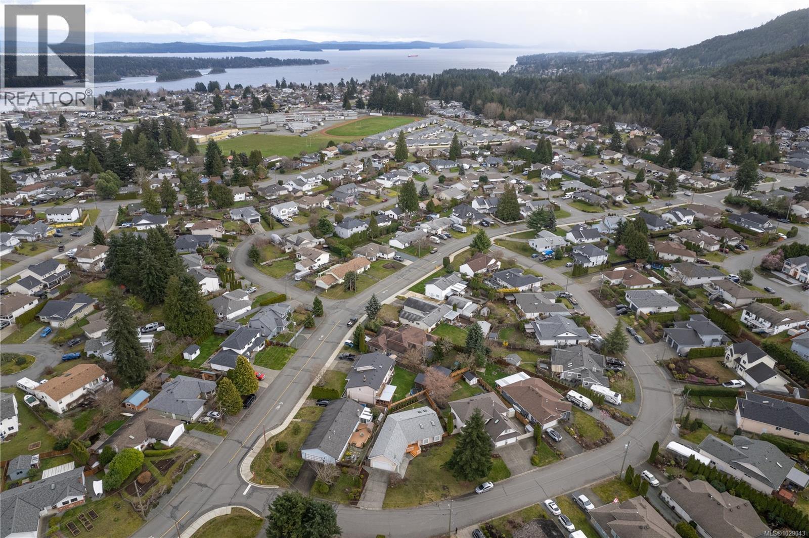 881 THERRES CRES - 34