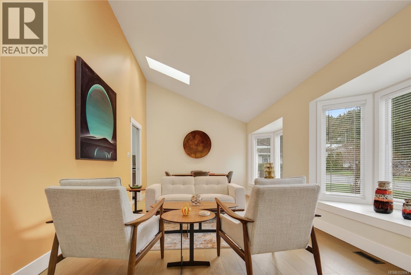 881 THERRES CRES - 5