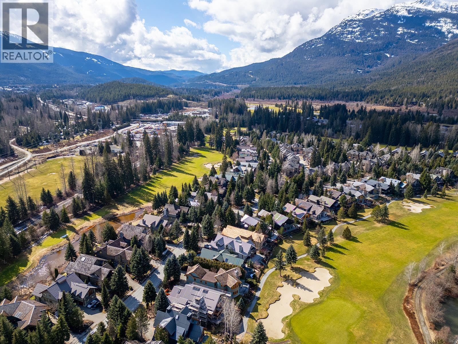 18 8030 NICKLAUS NORTH BOULEVARD, Whistler