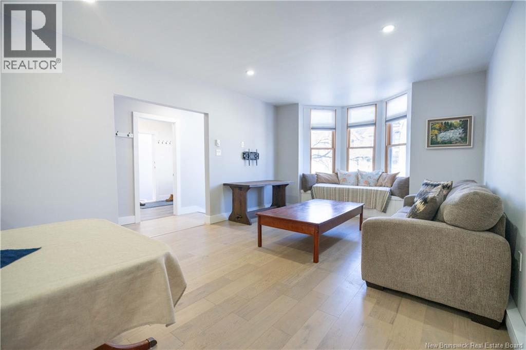 208-210 KING ST EAST - 25