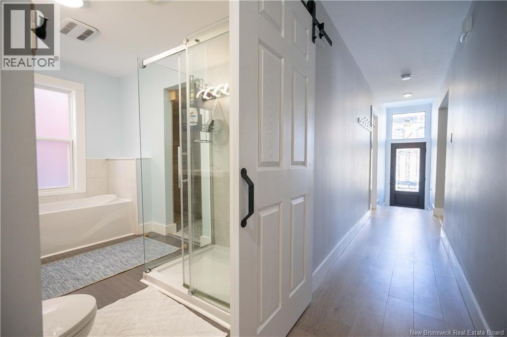 208-210 KING ST EAST - 37