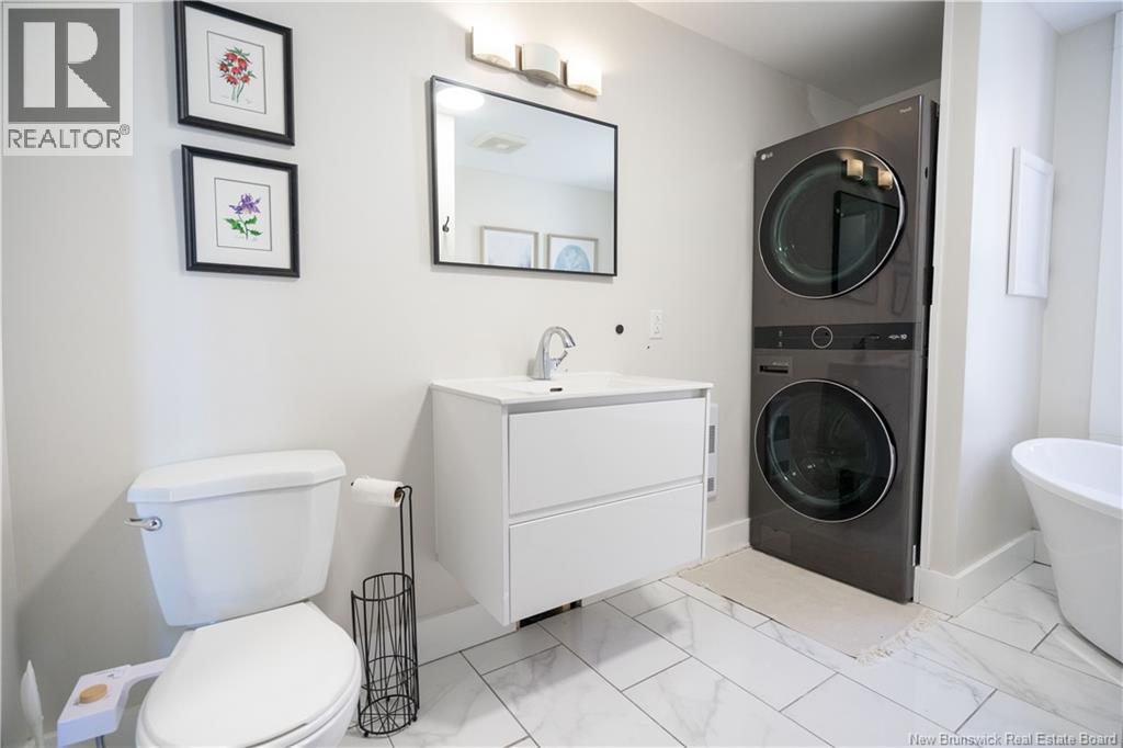 208-210 KING ST EAST - 18