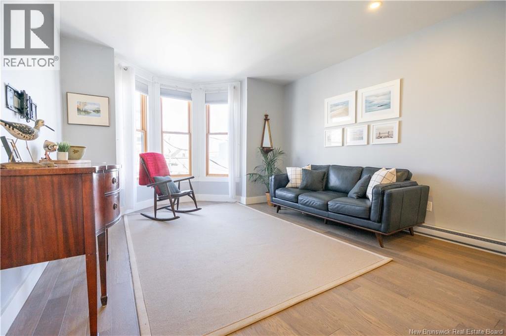 208-210 KING ST EAST - 5