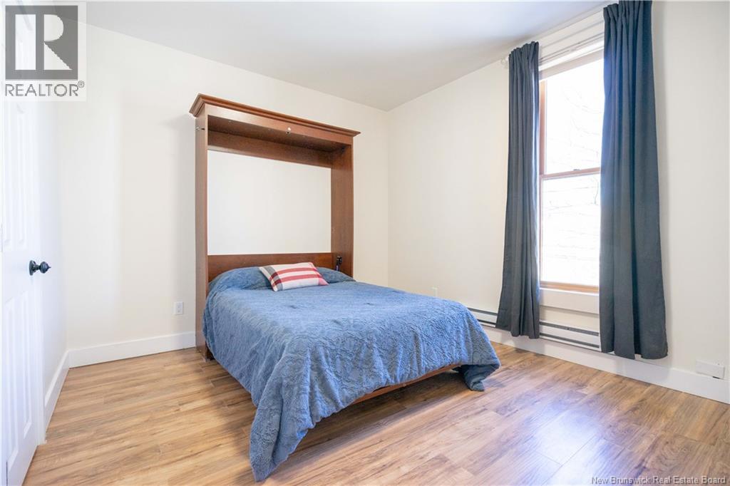 208-210 KING ST EAST - 17