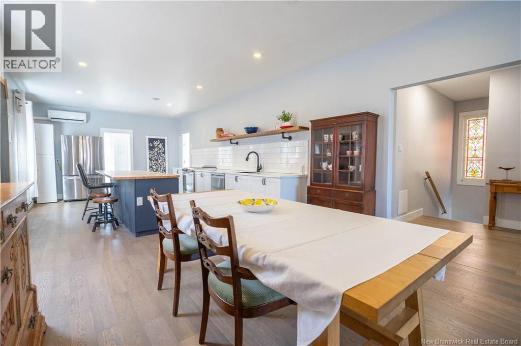 208-210 KING ST EAST - 7