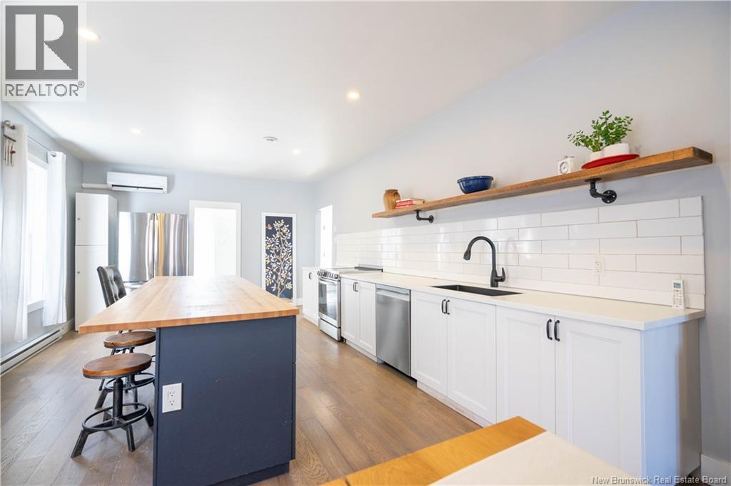 208-210 KING ST EAST - 8