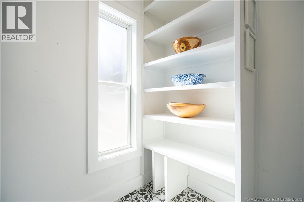 208-210 KING ST EAST - 12