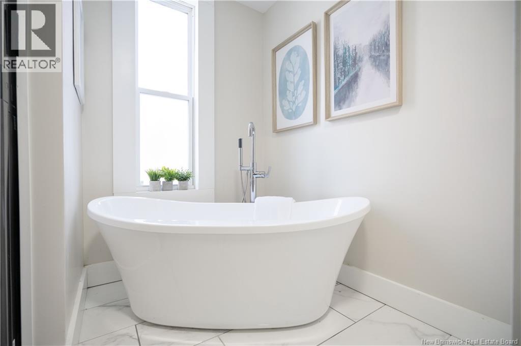 208-210 KING ST EAST - 19