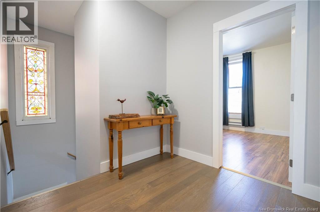 208-210 KING ST EAST - Image 3