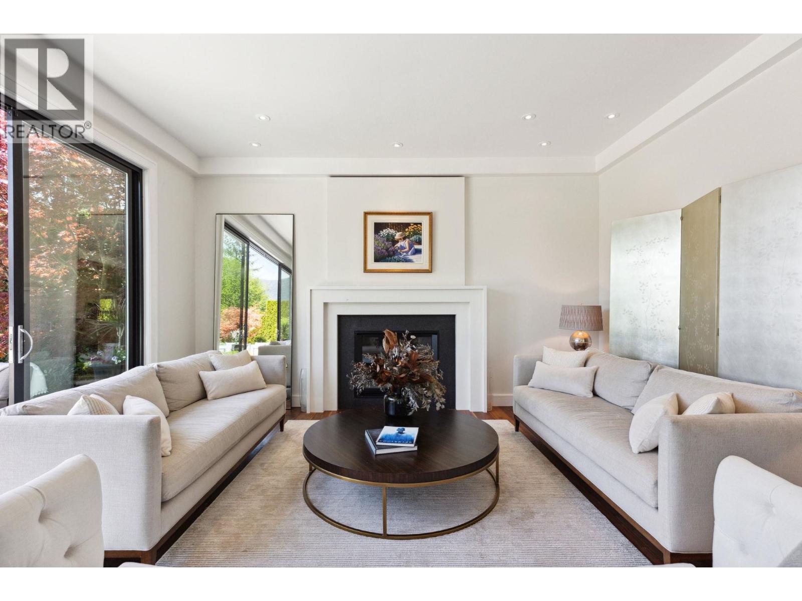 939 FRIAR CRESCENT, North Vancouver