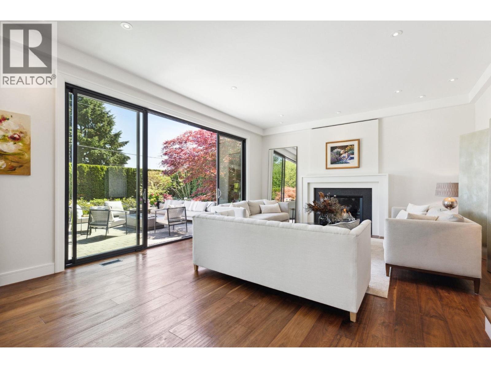 939 FRIAR CRESCENT, North Vancouver