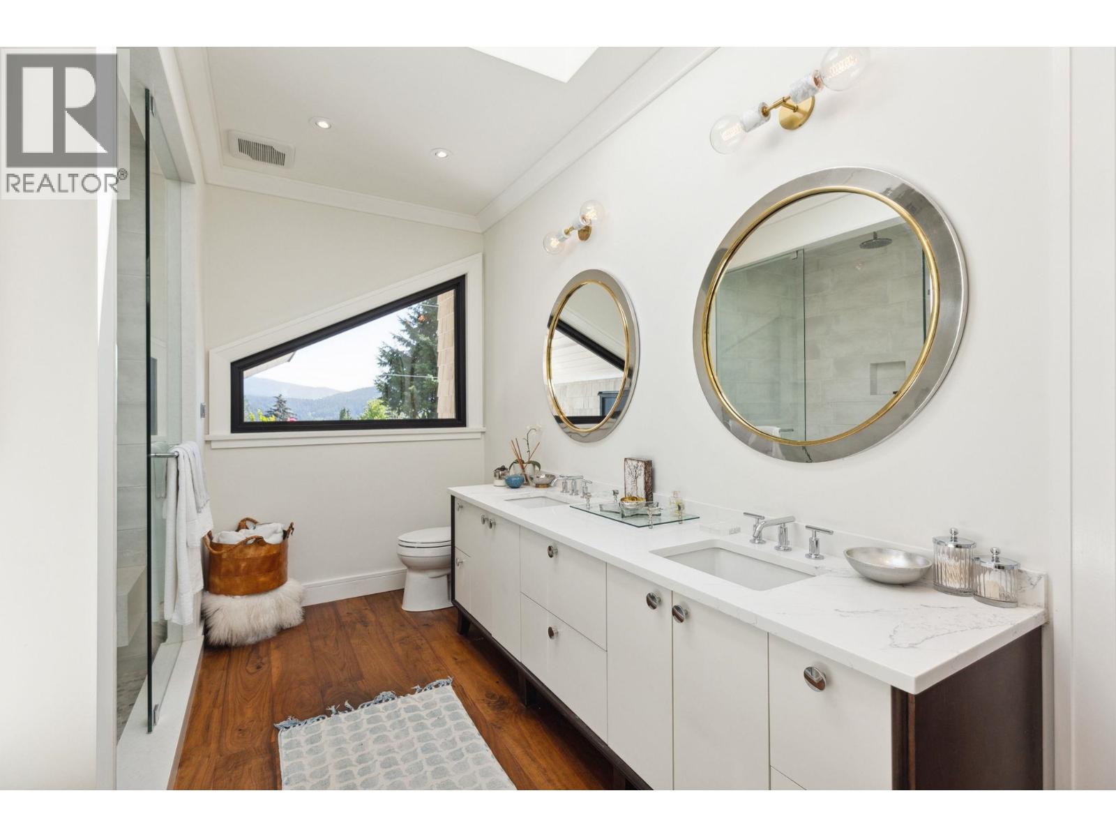 939 FRIAR CRESCENT, North Vancouver