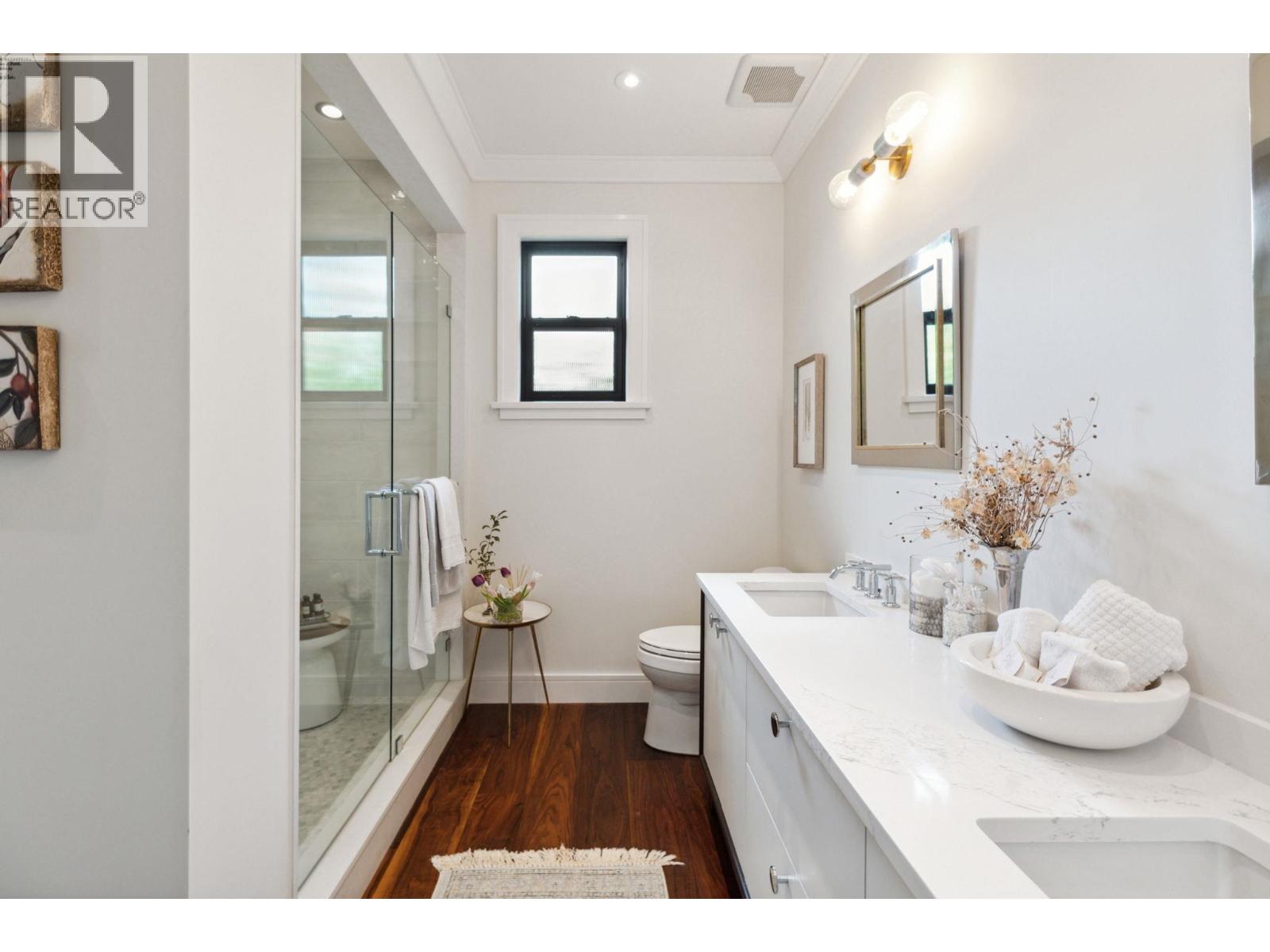 939 FRIAR CRESCENT, North Vancouver