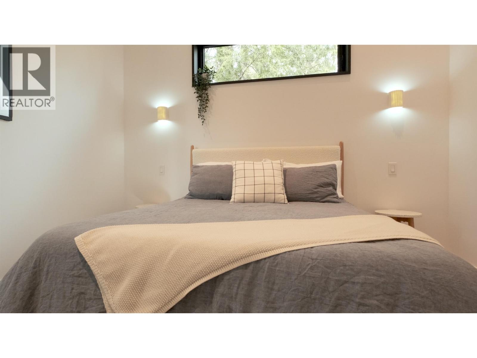 13801 LEE ROAD, Pender Harbour