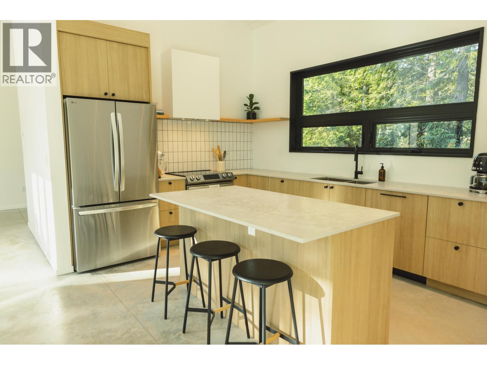 13801 LEE ROAD, Pender Harbour