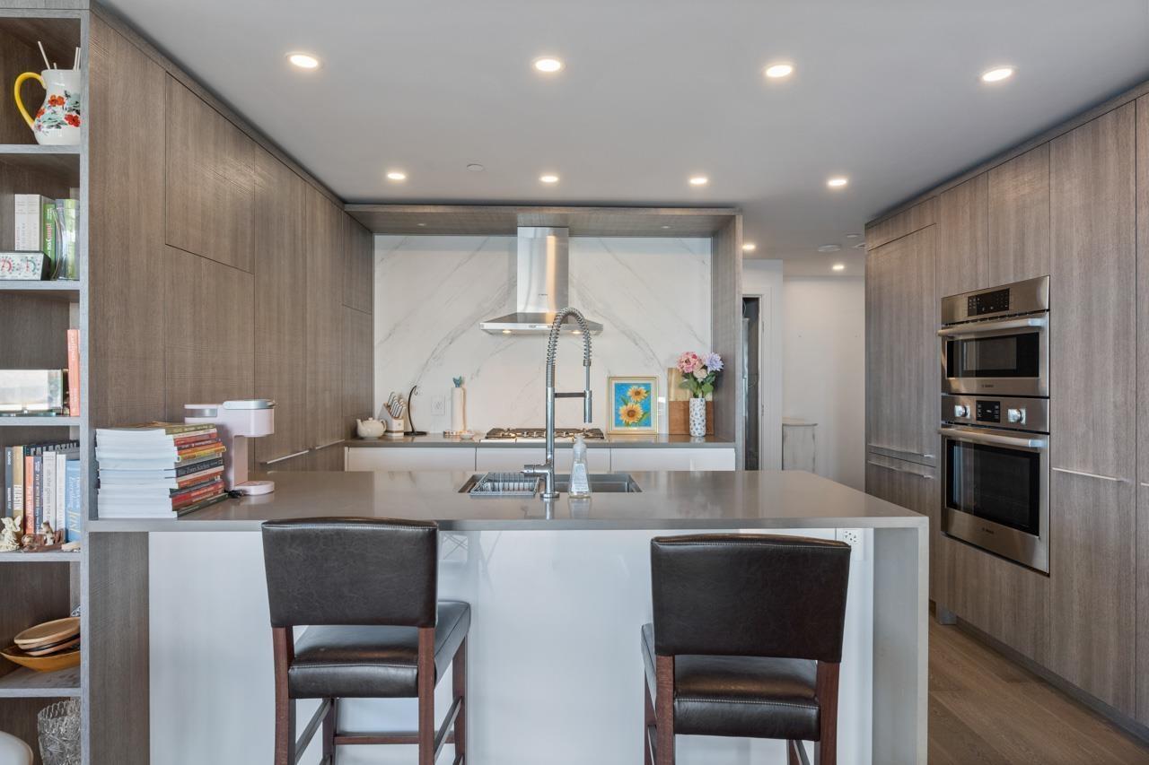 408 1441 JOHNSTON ROAD, White Rock