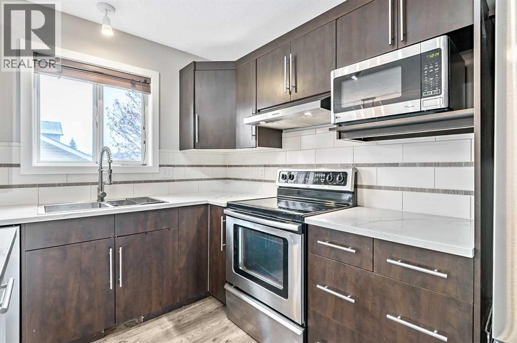 Single Family House for Sale in  Everglen Rise SW Evergreen Calgary 