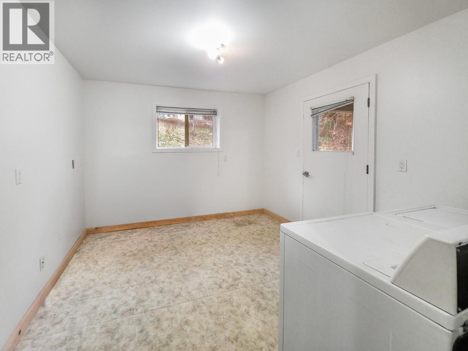 338 VALLEYVIEW Drive, Creston