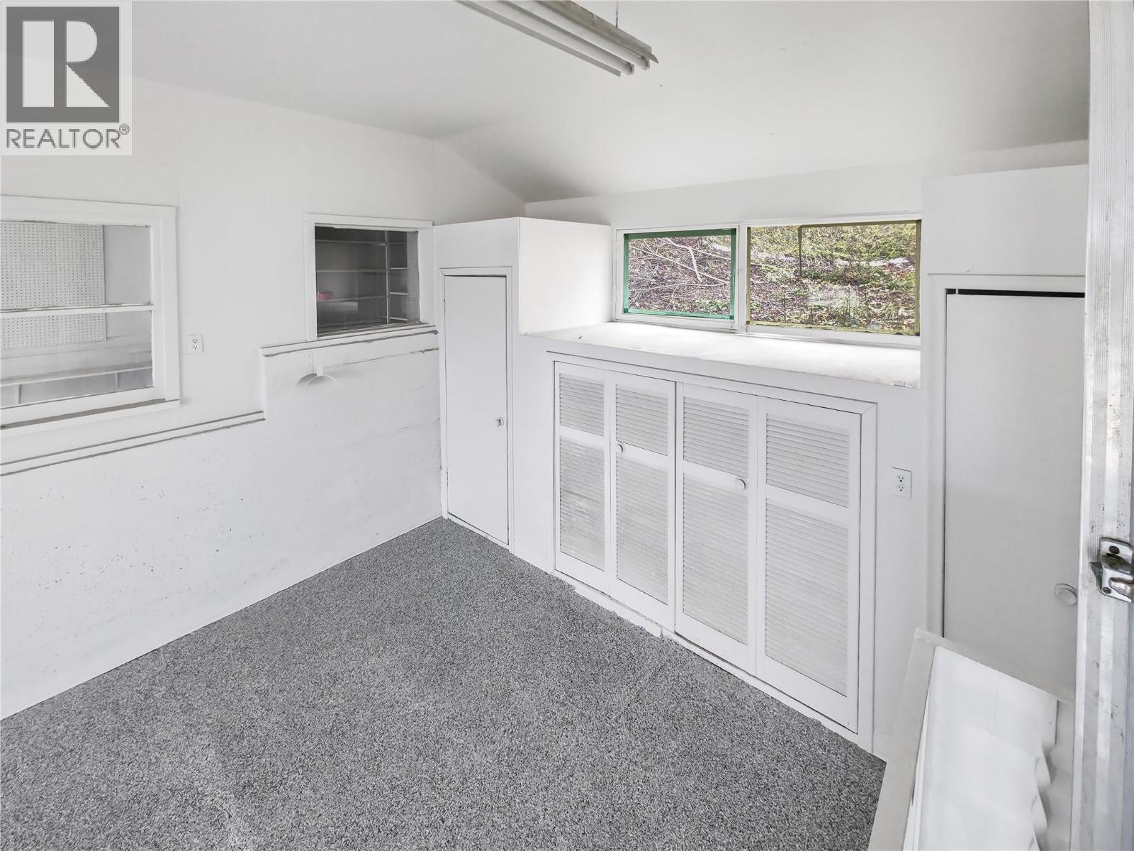 338 VALLEYVIEW Drive, Creston