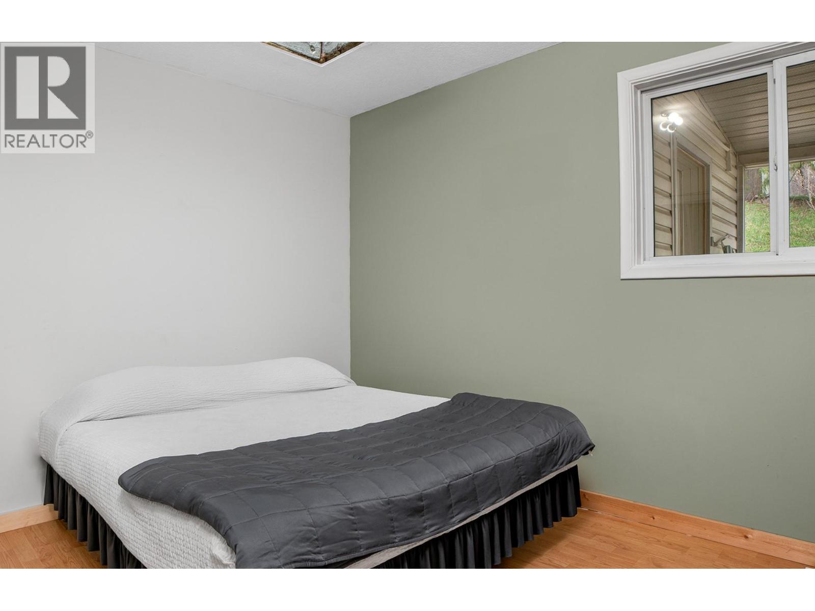 338 VALLEYVIEW Drive, Creston