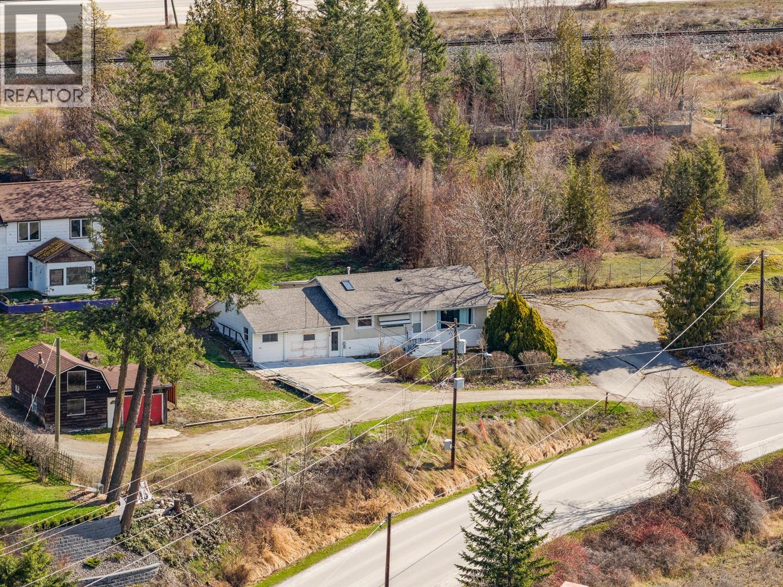 338 VALLEYVIEW Drive, Creston