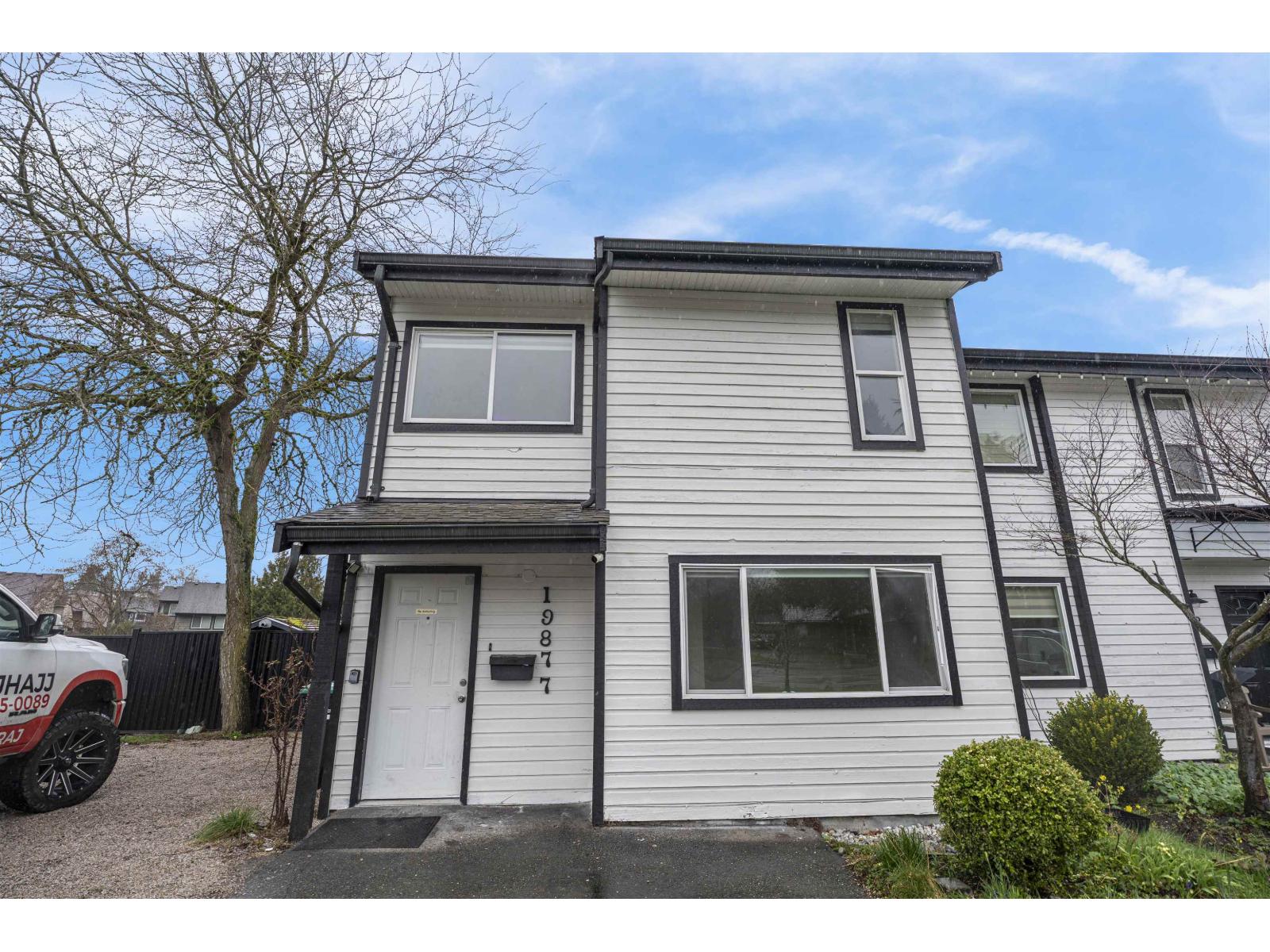 19877 53 Avenue - photo 2