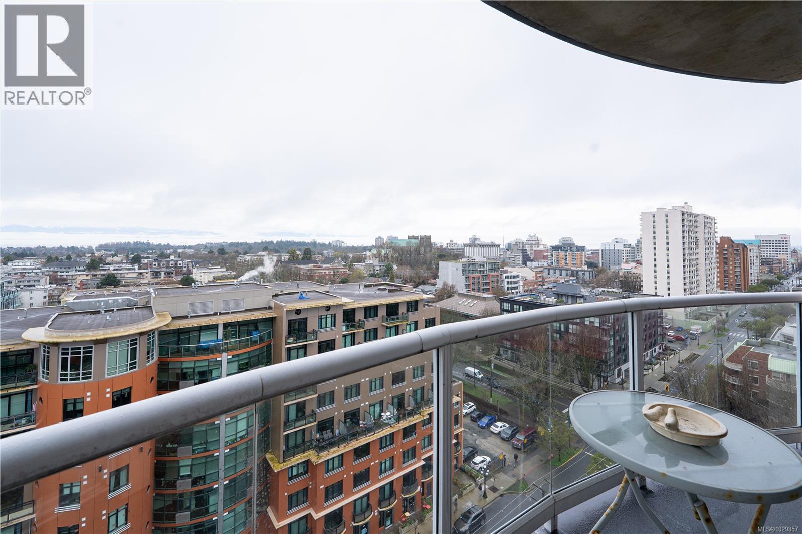 1401 1020 View Street, Victoria