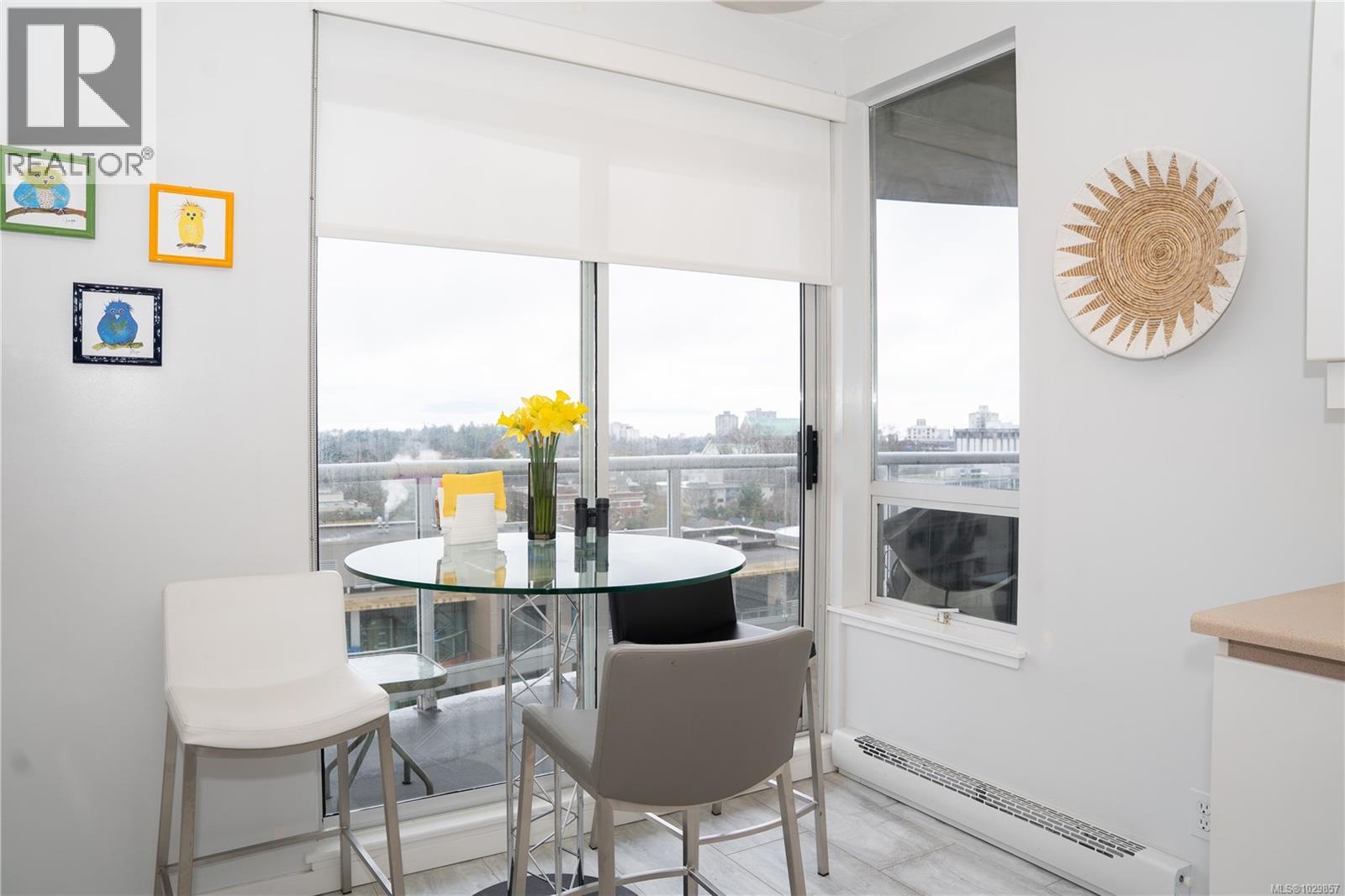 1401 1020 View Street, Victoria