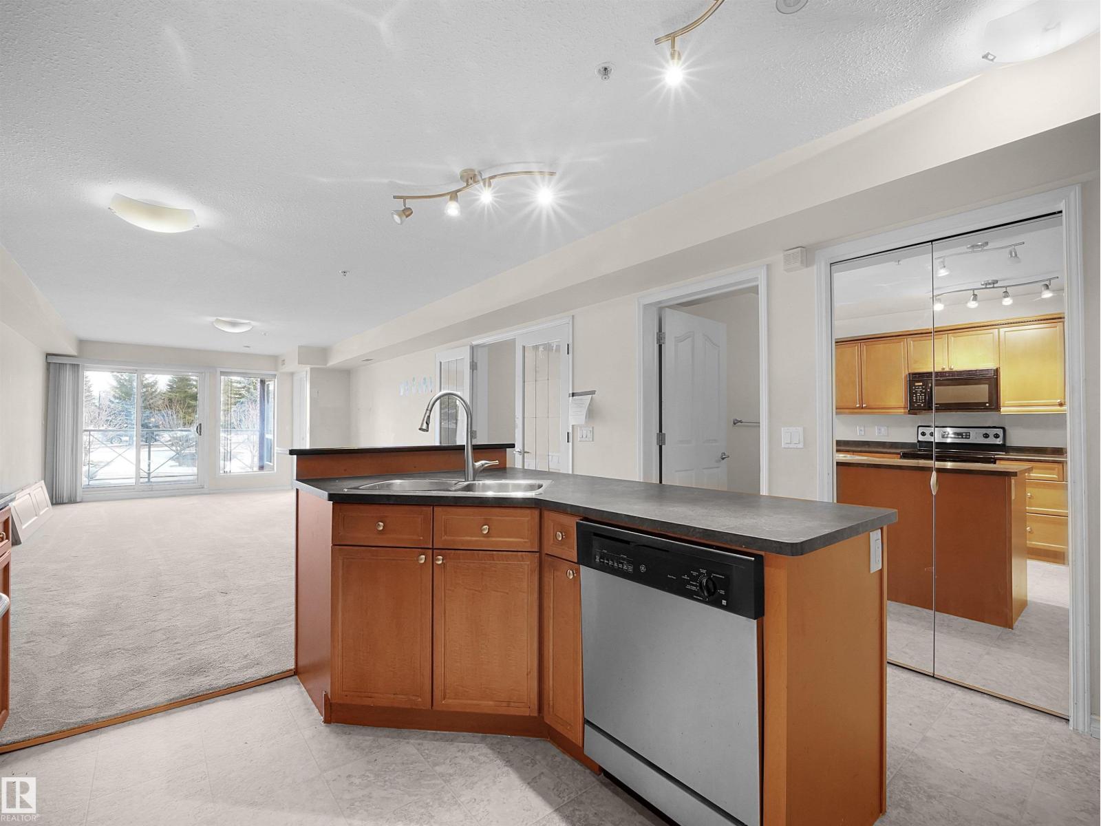 #225 7510 89 ST NW NW, Edmonton