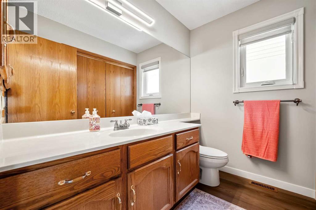 Single Family House for Sale in  Hawkland Place NW Hawkwood Calgary 