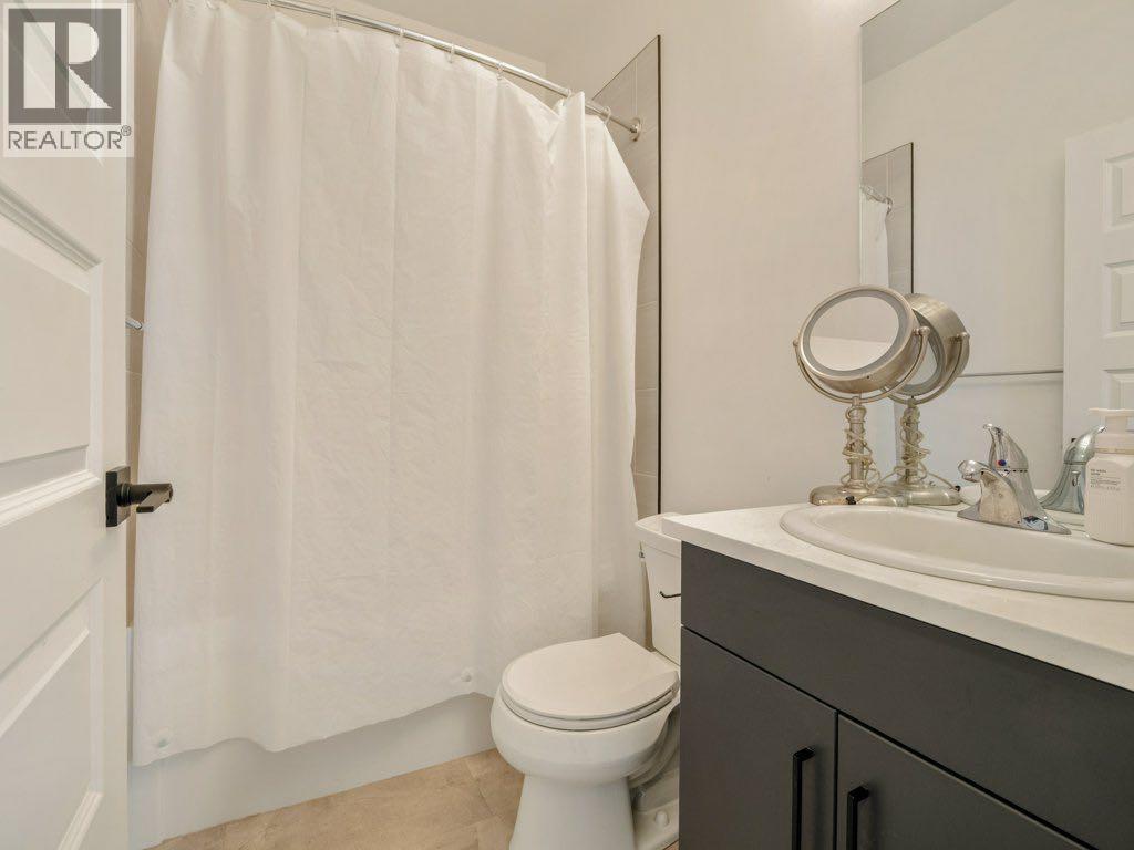 308 UPLANDS BOULEVARD N - 18