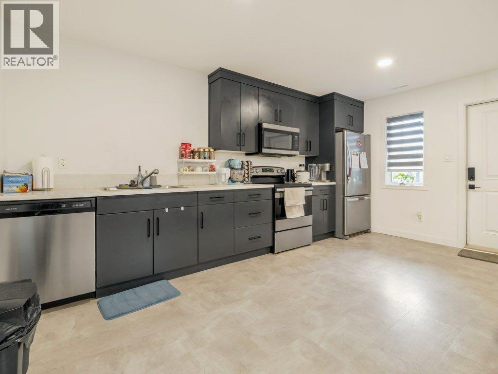 308 UPLANDS BOULEVARD N - 25