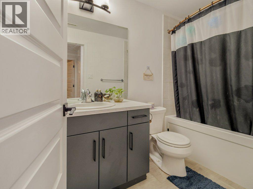 308 UPLANDS BOULEVARD N - 31