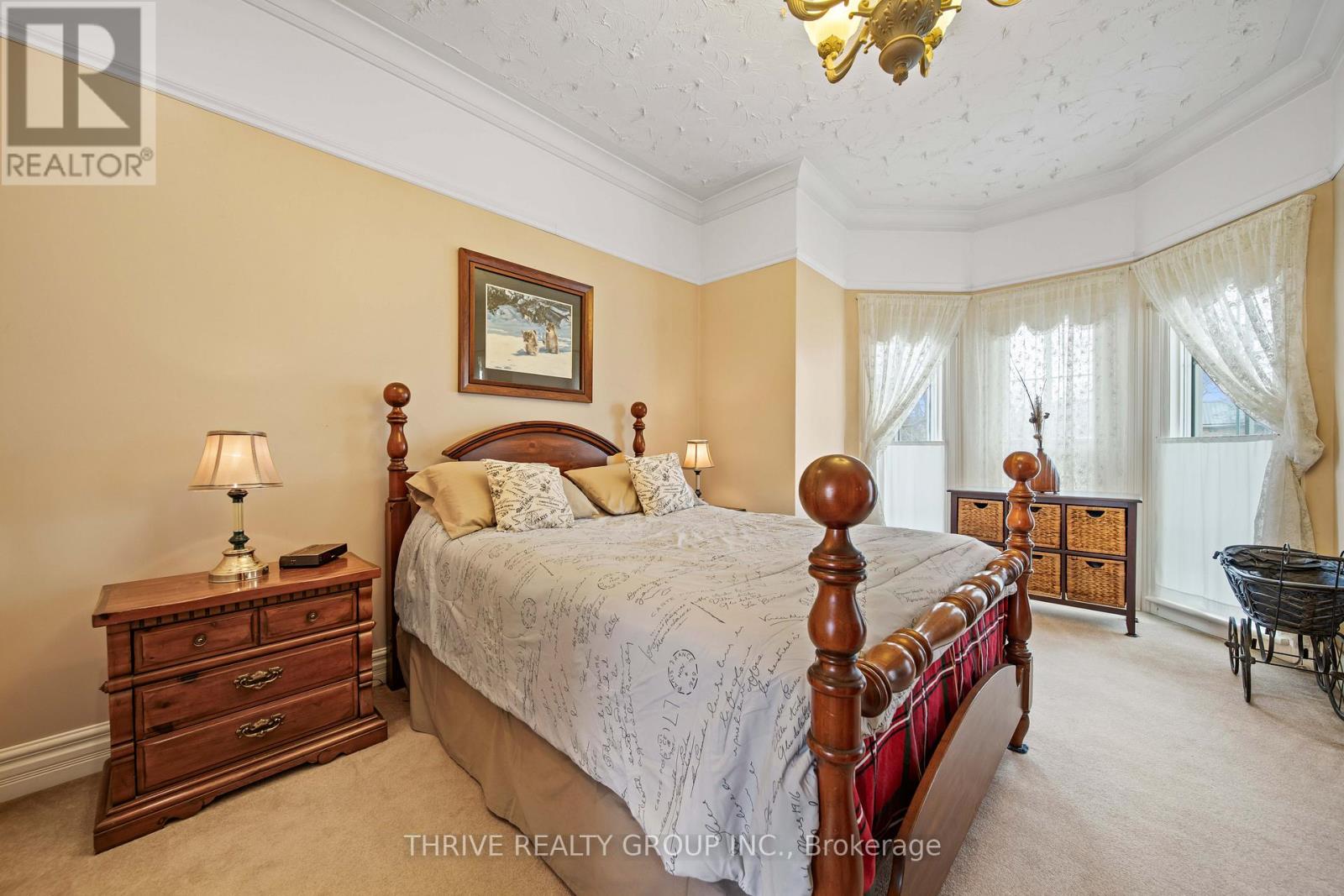 302 TALBOT STREET E Property Photo