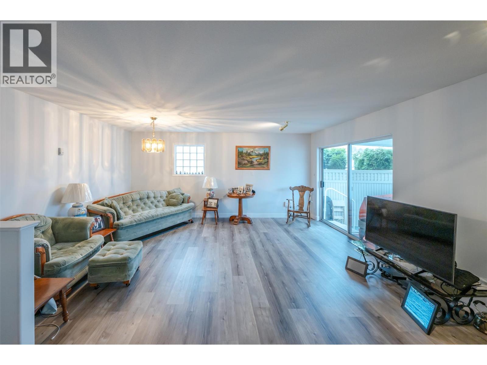 #195 3400 WILSON STREET - 11