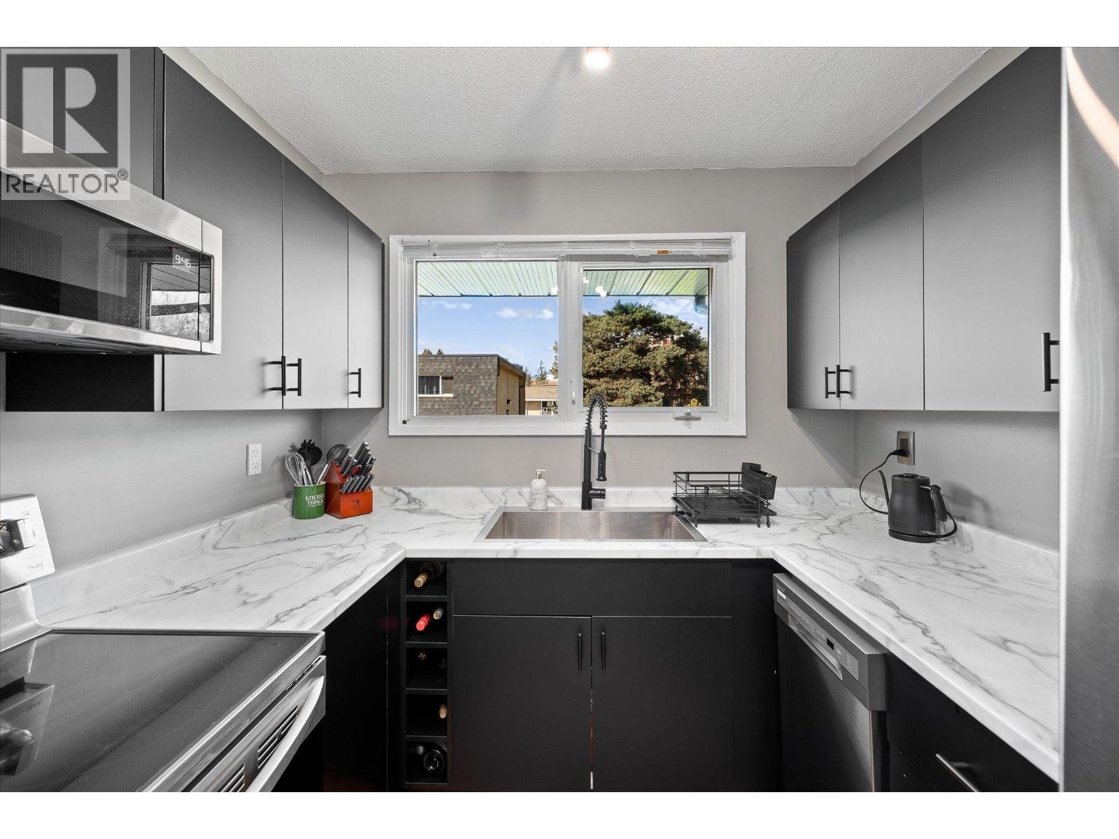 1291 Bernard Avenue Unit# 2, Kelowna