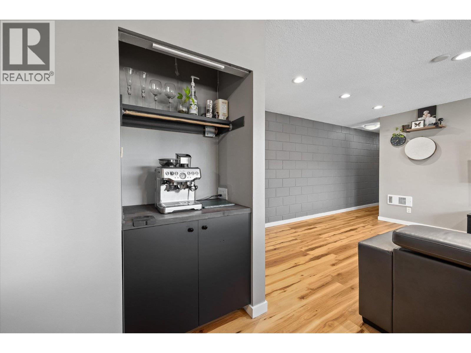 1291 Bernard Avenue Unit# 2, Kelowna