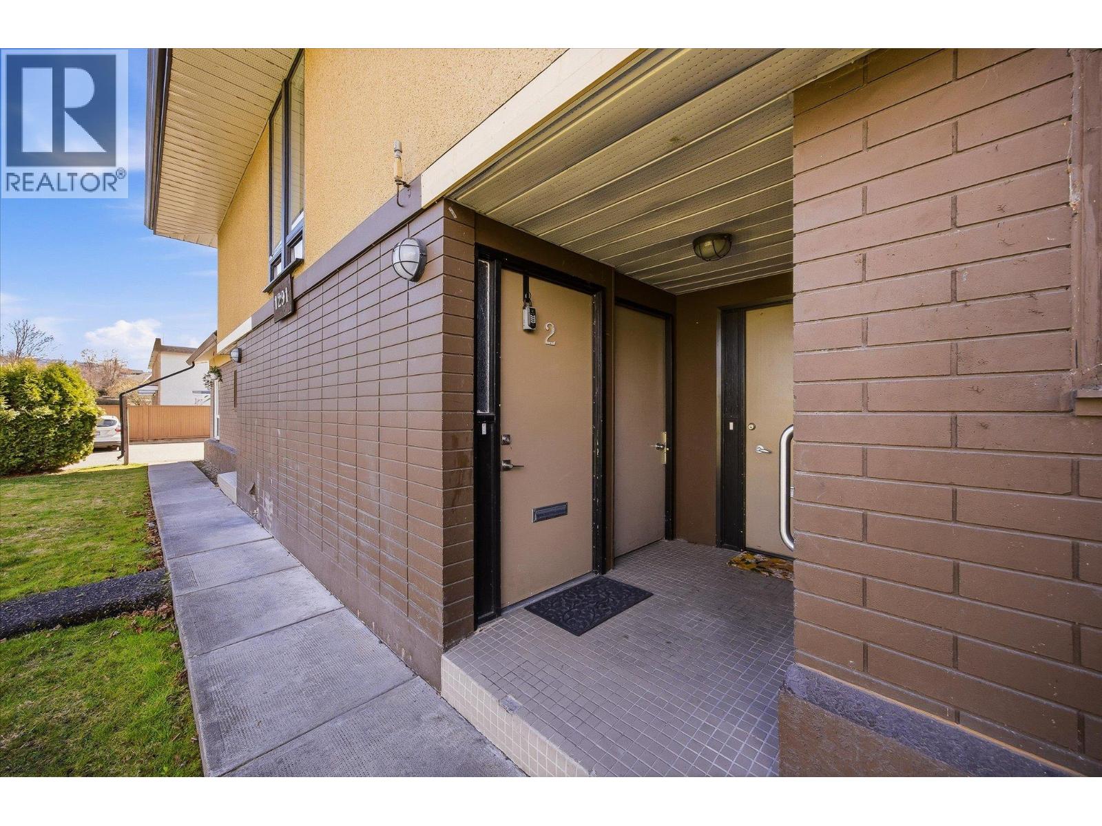 #2 1291 Bernard Avenue - 21