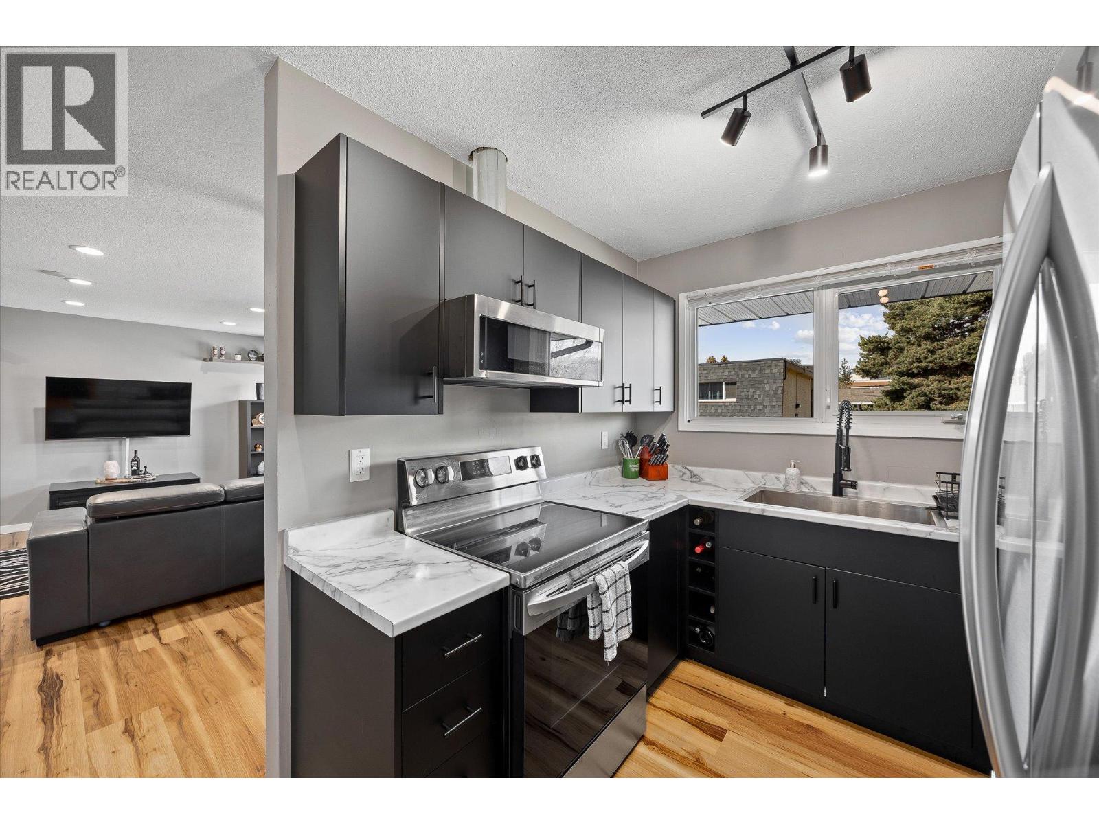 1291 Bernard Avenue Unit# 2, Kelowna