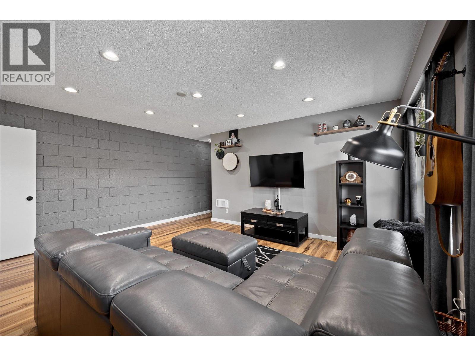 1291 Bernard Avenue Unit# 2, Kelowna