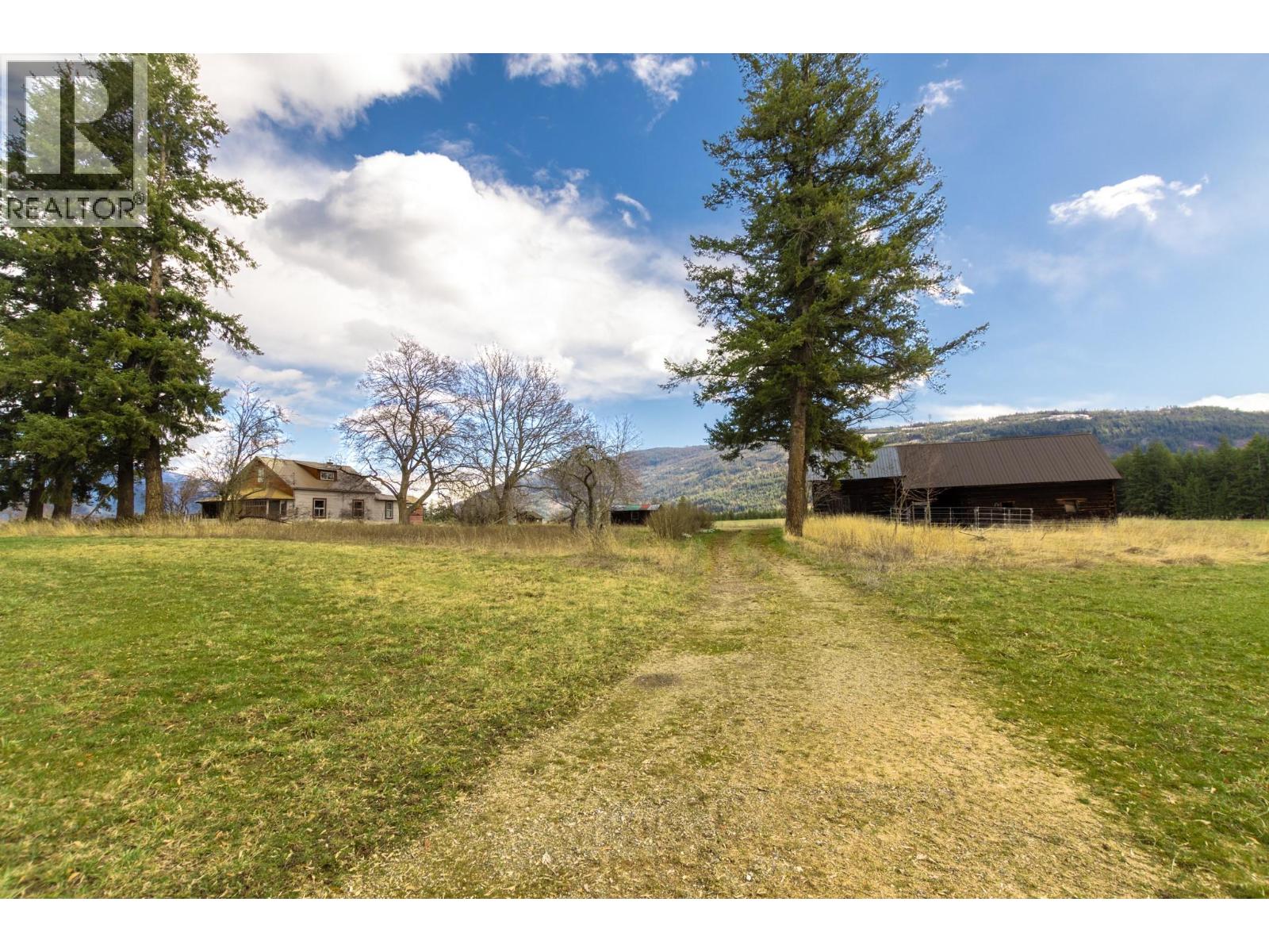 4820 30 Street, Salmon Arm