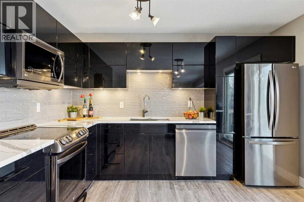 Single Family House Bungalow for Sale in  Silverdale Drive NW Silver Springs Calgary 