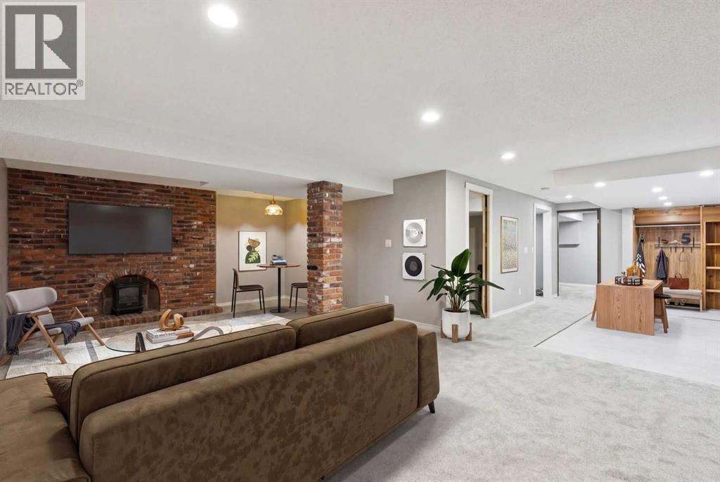 5432 Silverdale Drive NW, Calgary, Alberta