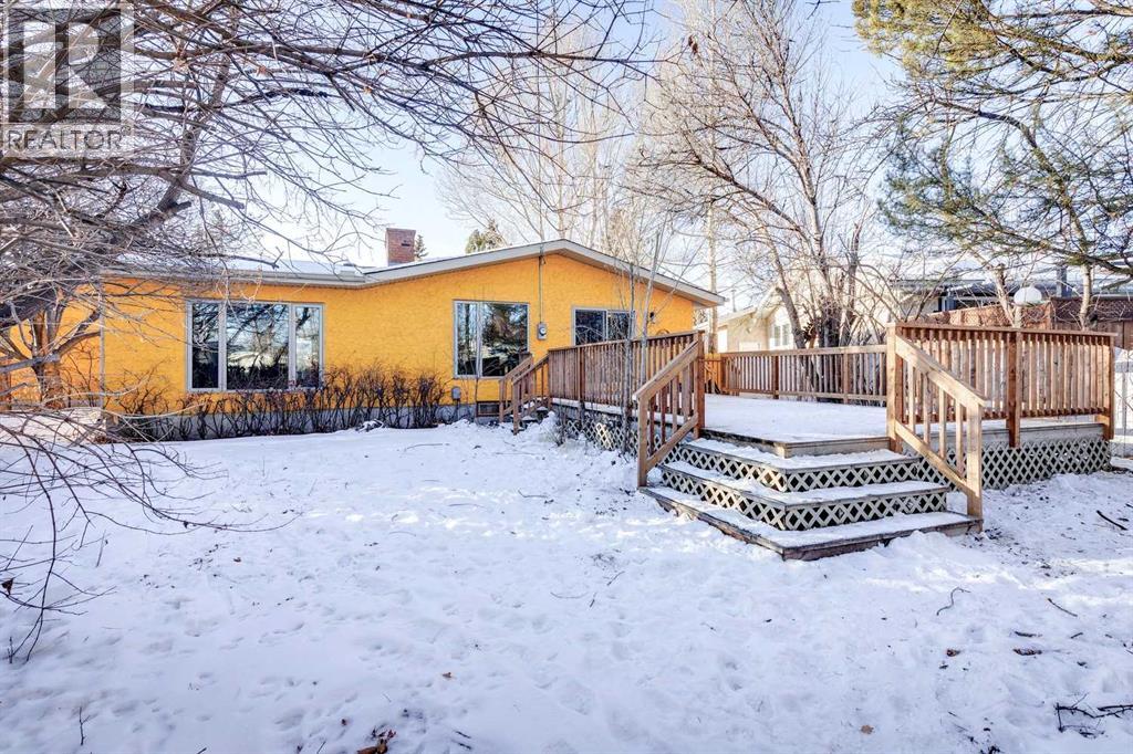 Single Family House Bungalow for Sale in  Silverdale Drive NW Silver Springs Calgary 
