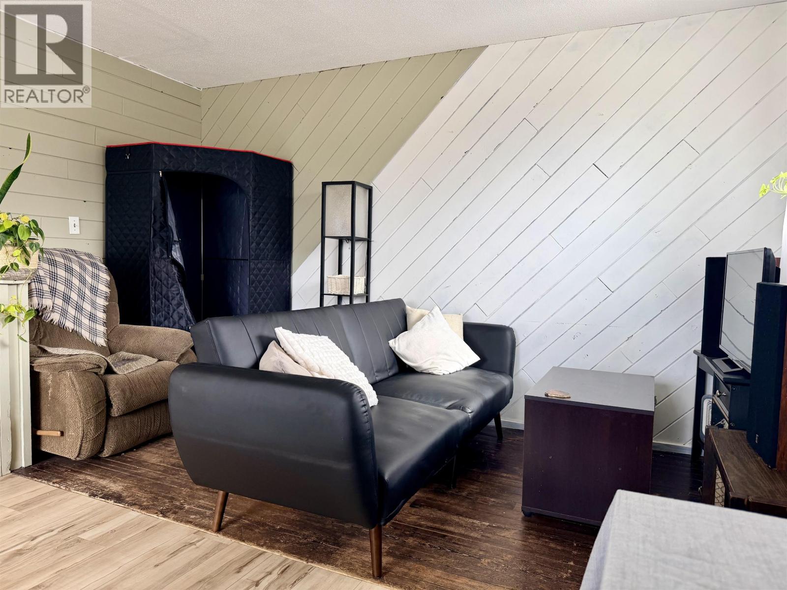 168 E 3RD AVENUE - 9