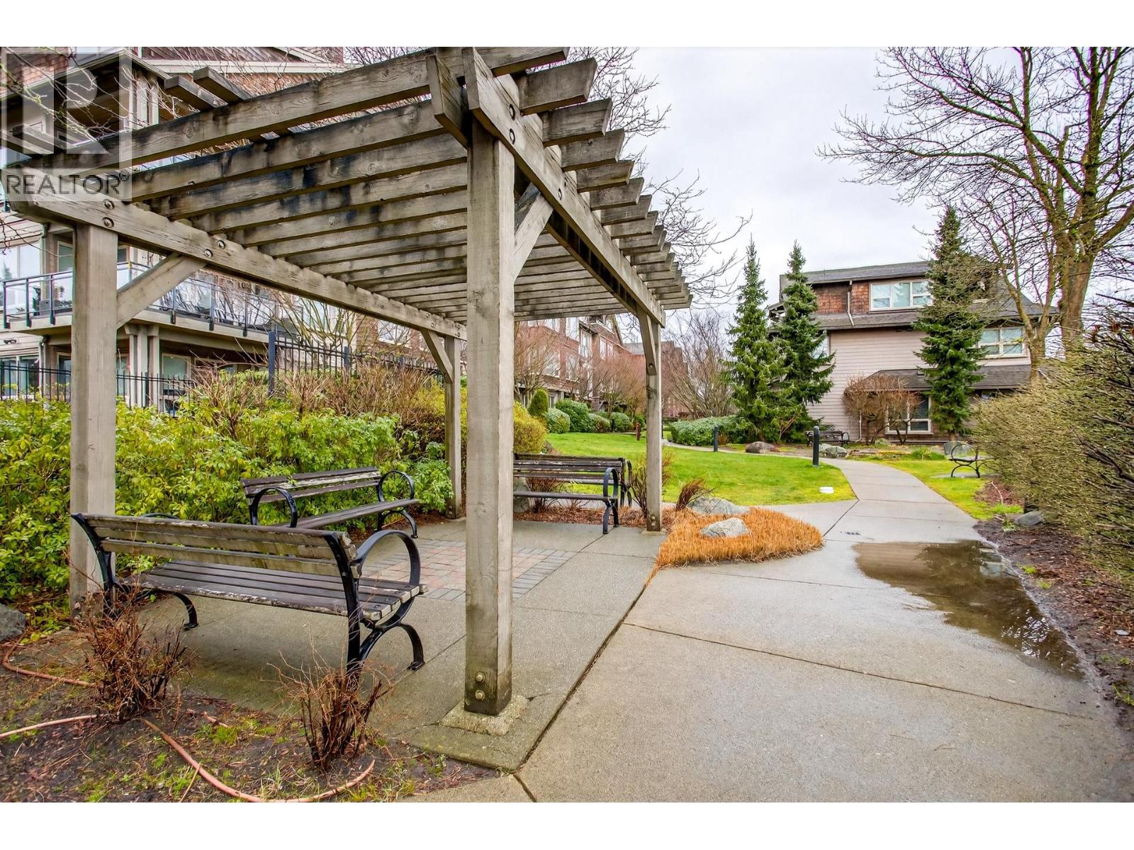 111 250 SALTER STREET, New Westminster